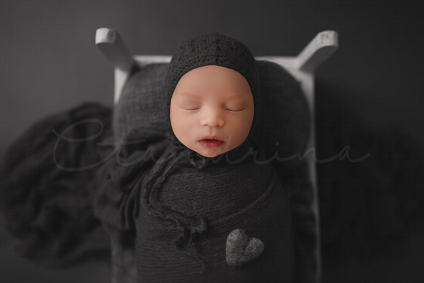 Newborn Digital Backdrop, Replace the Face Baby Background, Gray Neutral Newborn Set-up, PNG Newborn Digital Backdrop for Photoshop